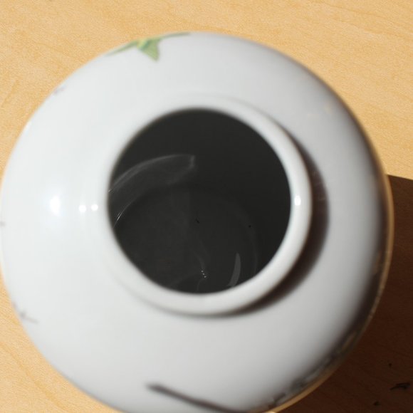 Vintage 1983 Enesco imports Porcelain Vase with Birds & Flower Design - Picture 7 of 7